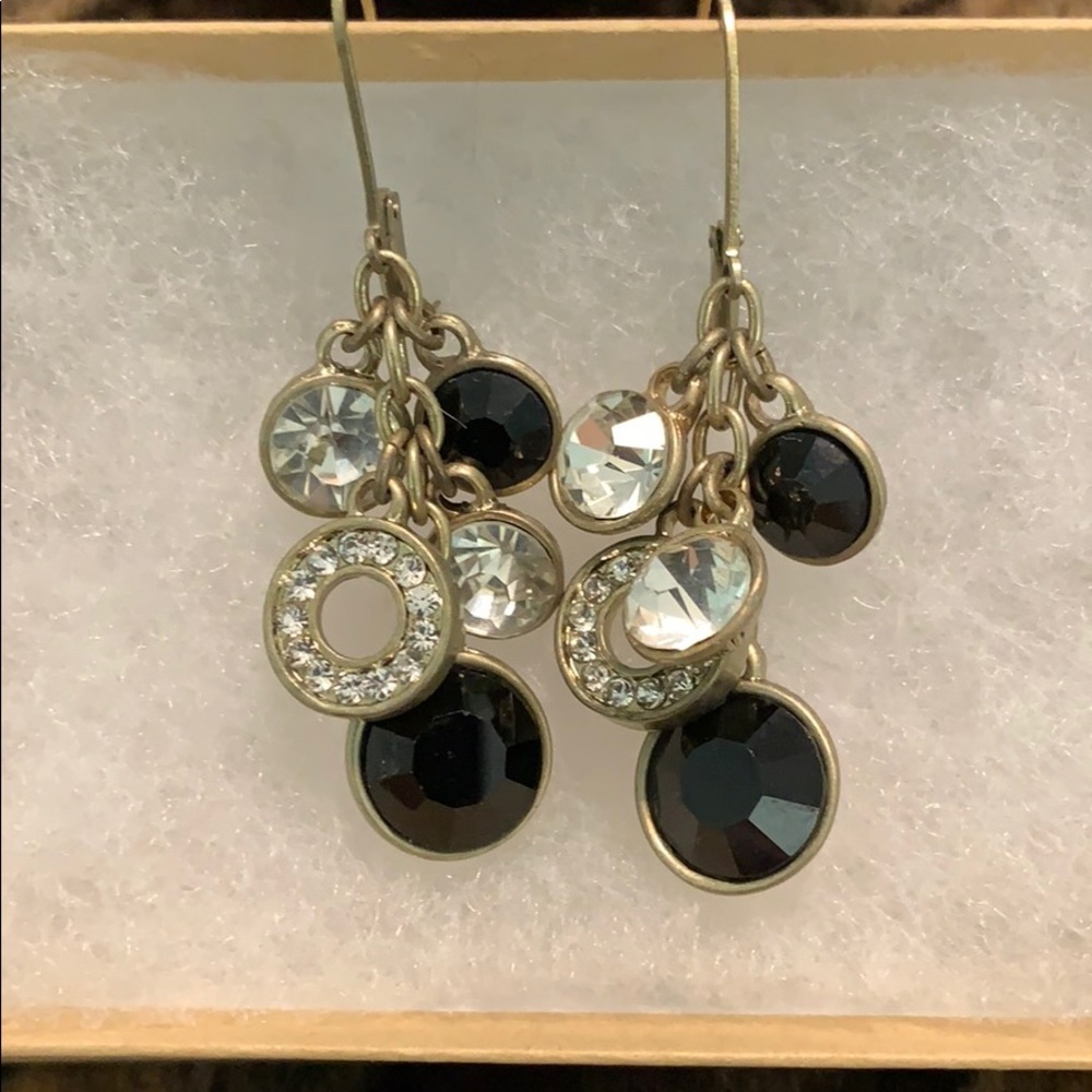 💜💜💜 3/$30 Antique silver- rhinestone earrings! #A364